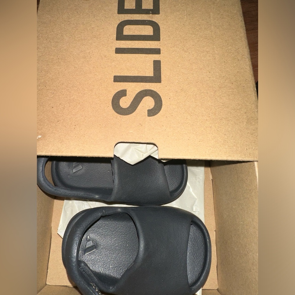 Yeezy slides infant